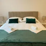 Laurus 아파트