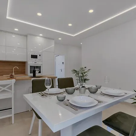 Laurus Apartman *