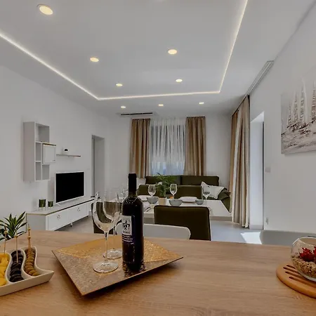 Laurus Apartman