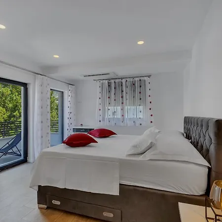 Laurus Apartman *