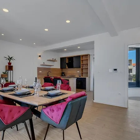 Apartament Laurus *