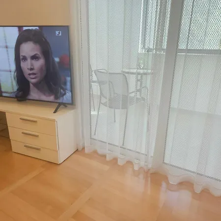 Laurus * Макарська