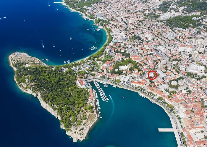 Laurus Lägenhet Makarska