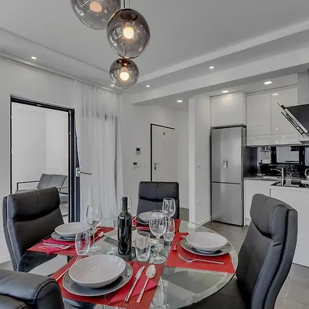 Laurus 马卡尔斯卡