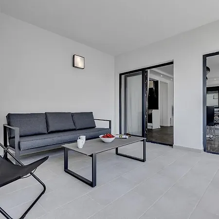 Laurus 公寓 马卡尔斯卡