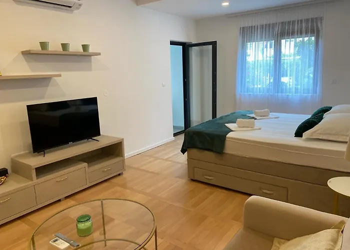 Laurus Appartement Makarska
